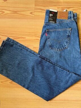 Denim Jeans 501 90s Mid Rise Loose Straight Blue Beauty Levi’s NWT Size 29